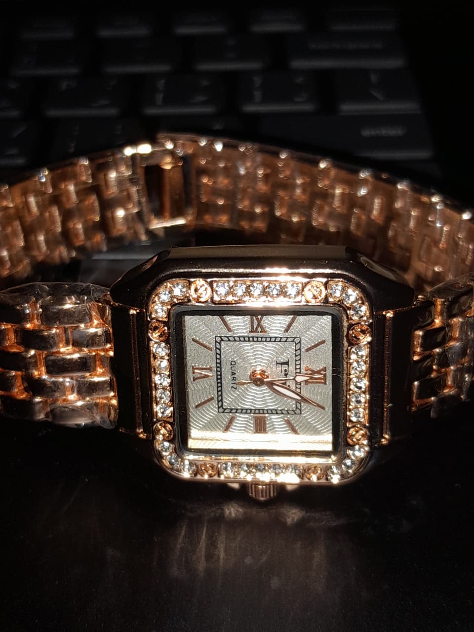 WHL00618 HWR ROSE GOLD SQUARE WOMEN WATCH AND LADIES